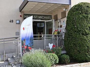 Auch wenn die Tage des Haus St. Michael in Bad Königshofen gezählt sind, gibt es bis zum Jahresende noch interessante Veranstaltungen. Foto: Hanns Friedrich