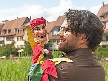 Florian Herrnleben sorgt mit dem Bamberger Kasperl auf der Sandkerwa wieder f&uuml;r Spa&szlig;.