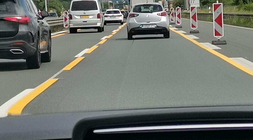 A73, Autobahn, Anschlussstelle, Sperrung, Baustelle, Landstra&szlig;e, Stau