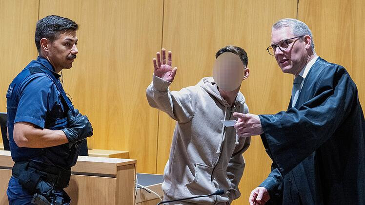 Prozess wegen mutma&szlig;licher Rachetat an dreifacher Mutter