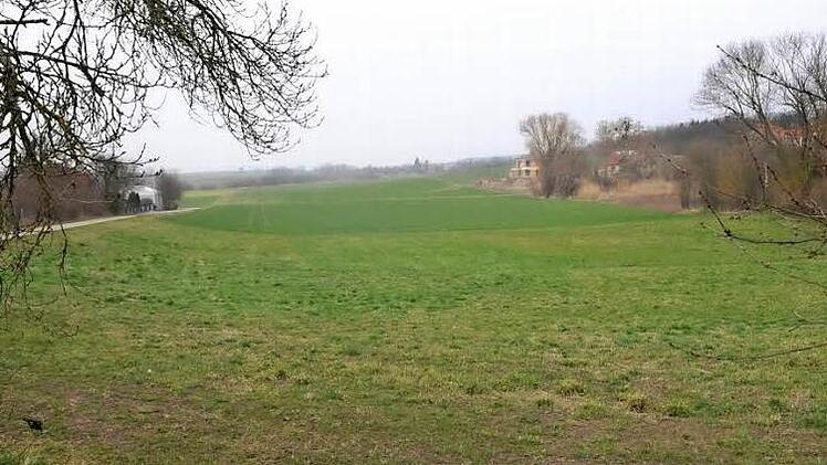 An der "Oberen Mühle" soll eventuell das vor Jahren geplante Baugebiet umgesetzt werden. Rechts liegt Unfinden. Foto: Gerold Snater