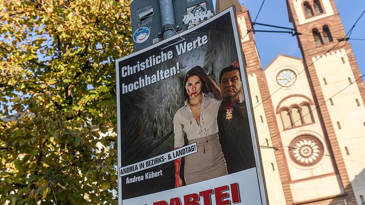 Ist dieses Wahlplakat beleidigend? Was ästhetisch gesehen Ansichtssache bleibt, wird in Würzburg juristisch. Stein des Anstoßes ist das Wahlplakat der Satire-Partei "Die Partei". Thomas Obermeier