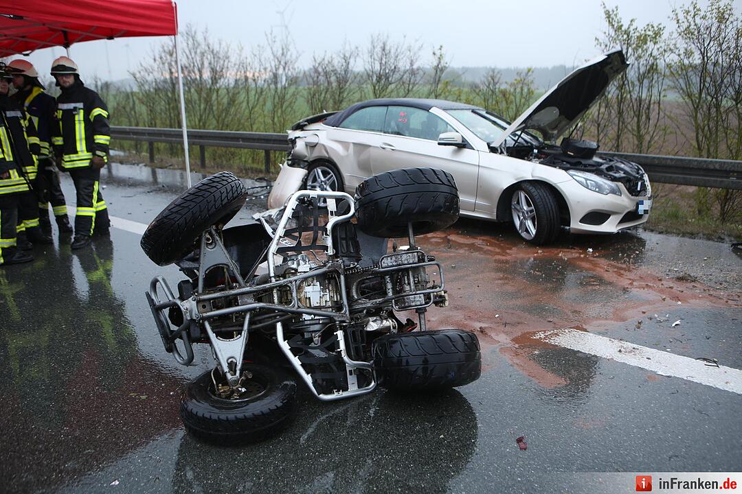Hagel-Unwetter lšst Massenunfall aus: Autos kollidieren auf der A6 - Acht verletzte Personen, davon drei schwer