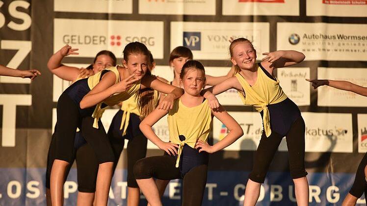 Impressionen vom Schlossplatzfest 2018 in Coburg - hier: das Tanzstudio Ramona und Dominique Scholz  Jens Gundermann