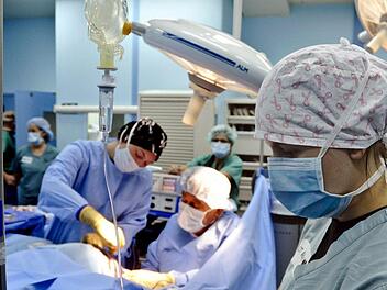 Werden durch die MDK-Gesetzesreform k&uuml;nftig immer mehr Menschen ohne Betreuung auf die Stra&szlig;e gesetzt? Symbolfoto: David Mark/Pixabay