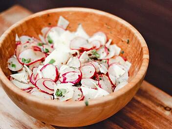 Radieschensalat-mit-Kaese.jpg
