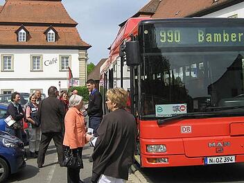 Die Steigerwaldlinie 990 bleibt nach dem Willen der Verantwortlichen auch in den nächsten Jahren unverändert auf Achse. Foto: Landratsamt