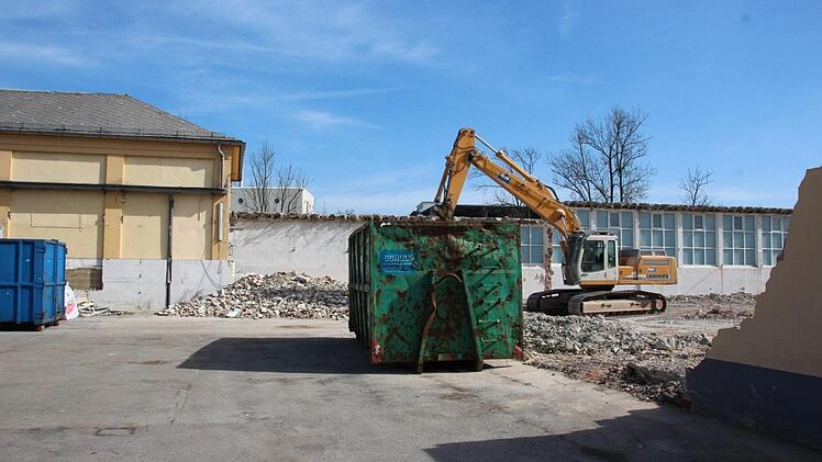Die Schlachthalle ist weitgehend weg. Foto: Simone Bastian