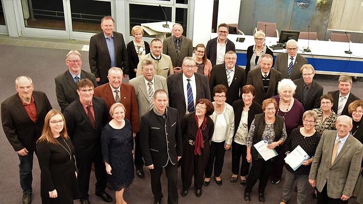 Mit dem Ehrenamtsempfang sagt der Landkreis Coburg "Danke" für das Engagement im Sinne der Allgemeinheit. Diesmal wurden die Mitglieder der Bürger- und Siedlervereine geehrt. Foto: Gabi Arnold