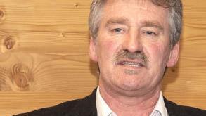 Coburgs Sportamtsleiter Eberhard Fröbel brach eine Lanze für den Verband und forderte mehr Geld von der Politik. Und außerdem: "Wir dürfen nicht immer die Schuld oben suchen, sondern müssen selbst anpacken."