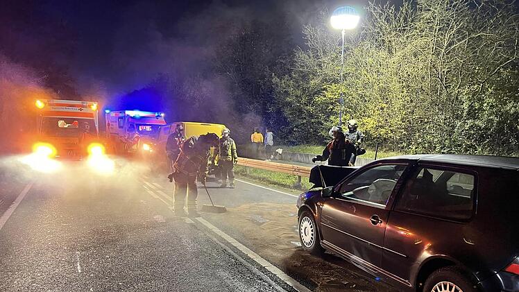 Frohnlach: Autounfall mit Totalschaden auf B303