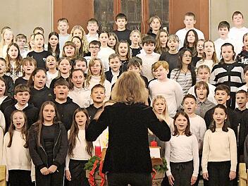 S&auml;mtliche Ch&ouml;re der Realschule Neustadt stehen unter der Leitung von Cornelia Heckendorff.
