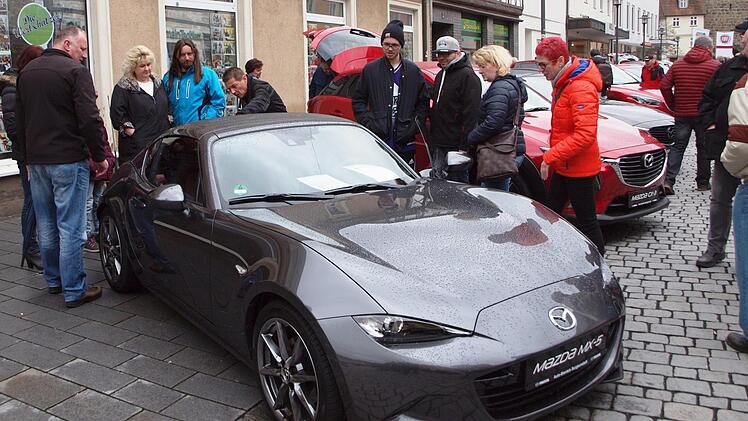 Der sportliche Mazda MX-5 fand viele Bewunderer.