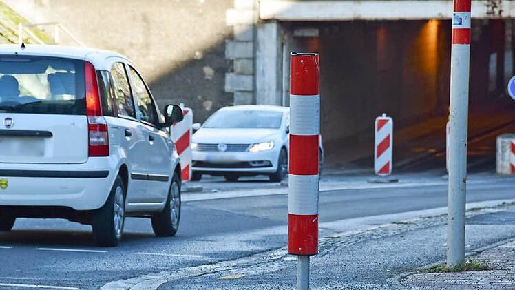 Provisorische Verkehrsregelung für die nähere Zukunft: Der Kreuzung Ludwigstraße/Zollnerunterführung Foto: Ronald Rinklef