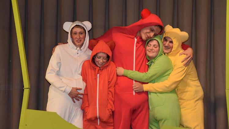 "Wie das rote Gummibärchen in die Tüte kam" zeigte die Weißenburger Bühne. Foto: Elke Kolb