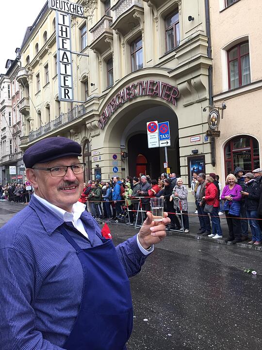Wiesn-einzug der Winzer