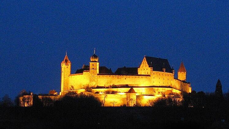 Coburg und seine Wahrzeichen: Die Veste in der blauen Stunde. Foto: Ulrike Nauer