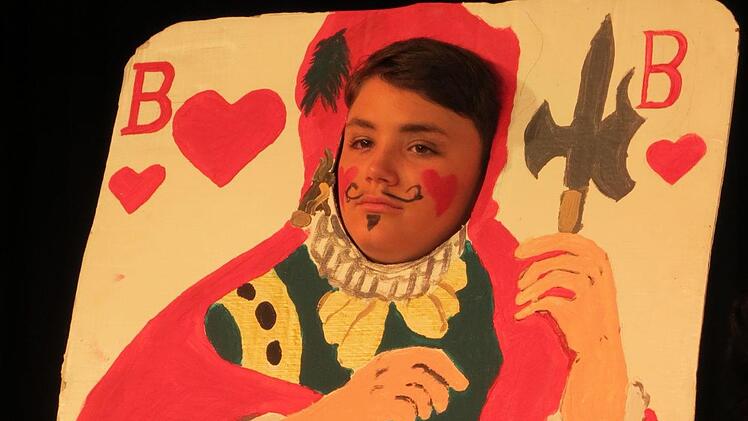 Herz Bube - Das Stück punktete auch mit phantasievollen Verkleidungen.Doris Bauer