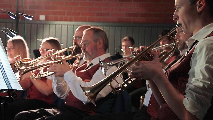 In gewohnter Weise souverän spielten die Musiker des Thurnauer Musikvereins beim Herbstkonzert auf. Foto: Katharina Müller-Sanke