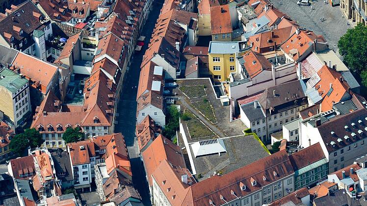 Aus der Vogelperspektive: Flachdachgebäude markieren die derzeit bestehende Passage zur Kesslerstraße.