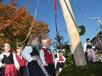 Die Kindertanzgruppe bewies ihr tänzerisches Können ebenso wie...