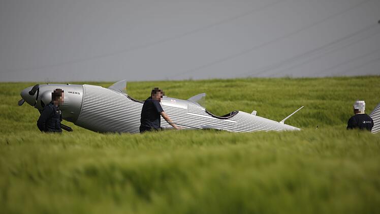 Kreis Ansbach: Ultraleichtflugzeug muss in Weizenfeld notlanden