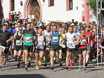 144 Starter wagten sich auf die anspruchsvolle Strecke des Abt-Degen-Laufes.  Fotos: G&uuml;nther Geiling