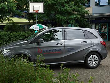 Wer das Breiteng&uuml;&szlig;bacher B&uuml;rgermobil k&uuml;nftig nutzen will, muss daf&uuml;r als Erwachsener einen Euro zahlen.Johannes Michel