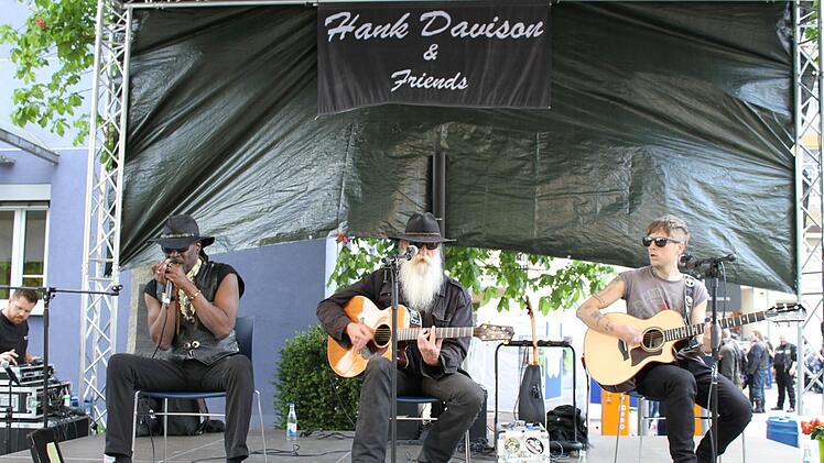 Erlangen: Toy Run Day 2022 war "absolut genial" - knapp 1000 Biker wollen kranken Kindern helfen