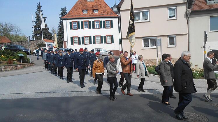 Die Festlichkeiten wurden mit einer Kirchenparade begangen. Foto: Doris Bauer