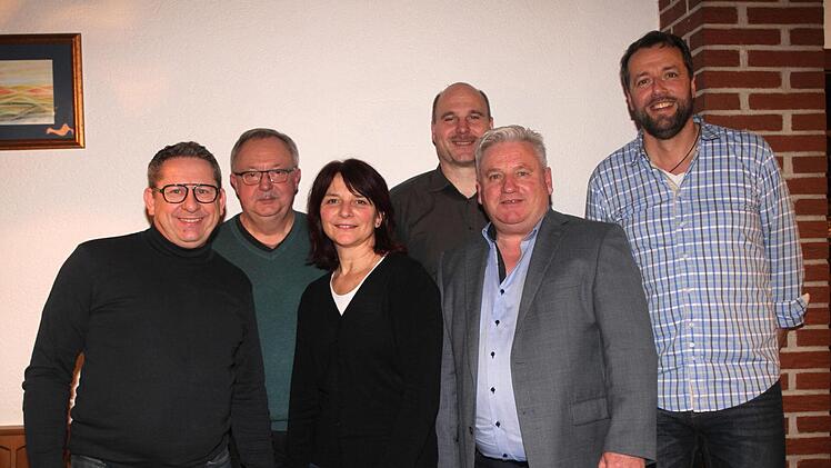 CSU-Bürgermeisterkandidat Alfons Hartlieb mit den Kandidaten, welche die CSU-Gemeinderatsliste anführen; von links Peter Frankenstein, Walfried Spath, Dorothea Simon, Helmut Schöpplein, Bürgermeister Alfons Hartlieb und Udo Busch. Günther Geiling