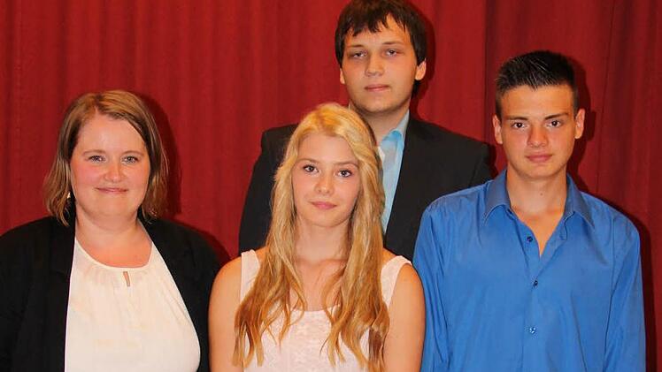 Der erfolgreichsten Schüler der Glockenbergschule (von links): Carolin Mahr, Saskia Ullmann, und Jeffrey Otten Foto: Rainer Glissnik