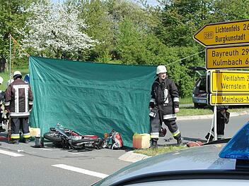 Der tödliche Unfall vor zwei Wochen und die Sicherheit an der Kreuzung Mainleus-Mitte bewegt die Menschen in der Region Foto: Peter Müller