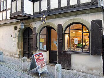 Diese Bäckerei-Filiale in der Coburger Steingasse ist am Dienstag überfallen worden. Sie befindet sich nur wenige Schritte vom Marktplatz entfernt. Fotos: Oliver Schmidt