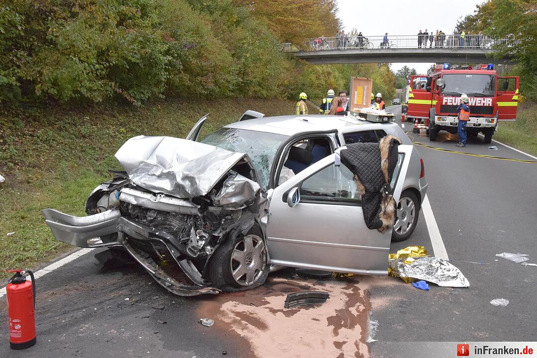 Unfall bei Margetshöchheim: Vier Erwachsene und vier Kinder verletzt