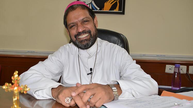 Aus Indien ist Weihbischof Theodore Mascarenhas angereist, um in Sassanfahrt mitzuwirken. Er ist bis zum 26. Februar im Erzbistum Bamberg in Schulen und für Vorträge und Gottesdienste unterwegs.  Foto: Georg Thünemann/Misereor