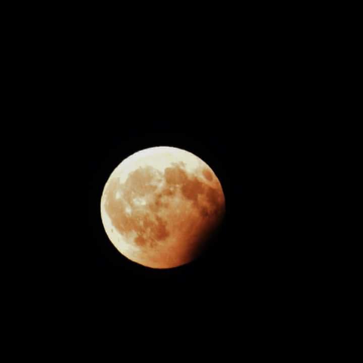 Partielle Mondfinsternis über Frankentielle Mondfinsternis 7. August 2017