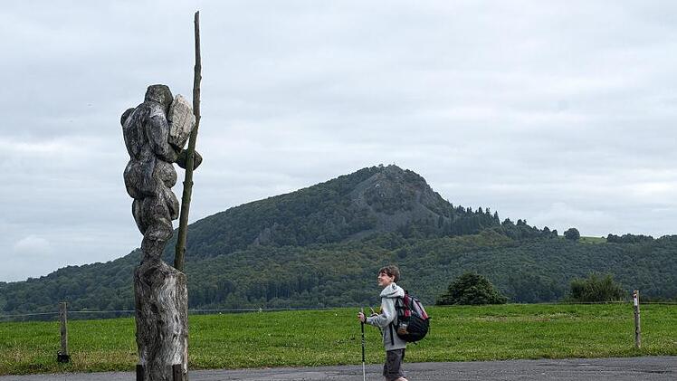 Der Riese Mils und die Milseburg Foto: Jürgen Hüfner