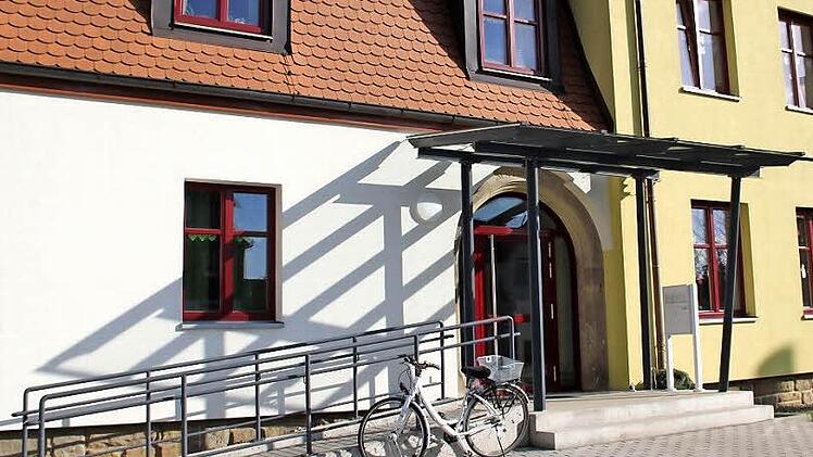 Teurer als erwartet: Statt der ursprünglichen vereinbarten 33 Prozent hat die Gemeinde Michelau letztlich 56 Prozent der Gesamtkosten der Generalsanierung des Kindergartens Sophienheim getragen.  Foto: Gerda Völk