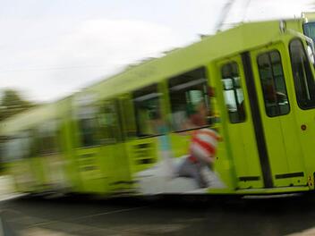Mann masturbiert in W&uuml;rzburger Stra&szlig;enbahn