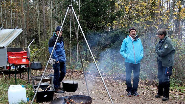 Realschüler bei der Waldarbeit Richard Sänger