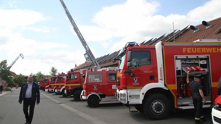 Auch die Fahrzeuge der Freiwilligen Feuerwehr Kulmbach lockten die Besucher auf dem Feuerwehrzentrum. Fotos: Sonja Adam