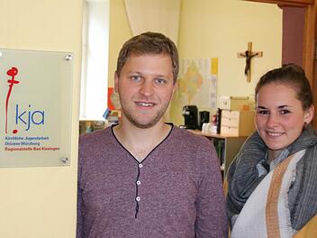 Nach Jahren der Vakanz endlich wieder ein neues Team in der Regionalstelle: Regionaljugendseelsorger Roland Pietryga und Jugendreferentin Katharina Balfer wollen die Jugendarbeit in Pfarreien und Verbänden fördern. Foto: Ralf Ruppert