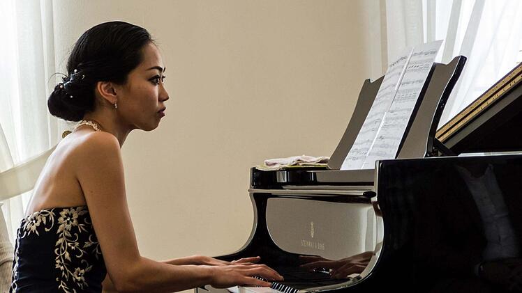 Kyoko Frank musizierte im "Haus des Gastes" in Bad Rodach.Foto: Jochen Berger