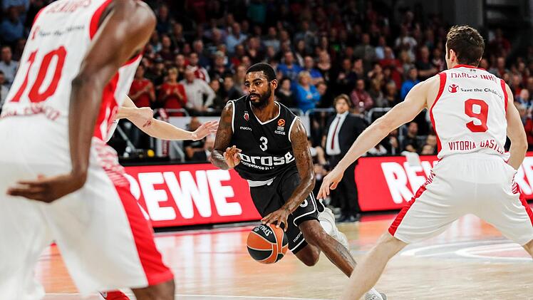 Der Bamberger Neuzugang Dorell Wright auf dem Weg zum Korb