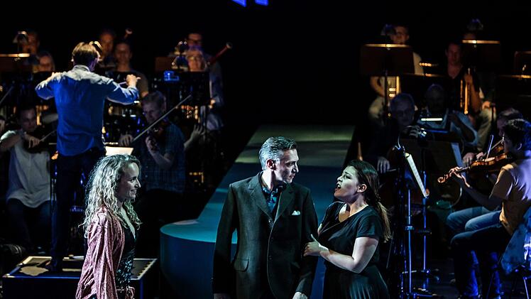 Probenszene aus Eduard Künneke "Der Vetter aus Dingsda" am Landestheater Coburg. Die Operette feiert am Sonntag, 5. Mai, Prremiere.Foto: Jochen Berger