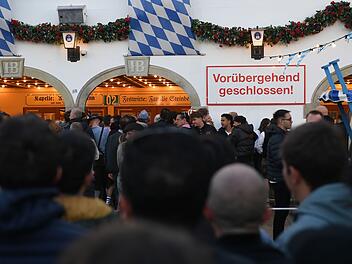 Münchner Oktoberfest überfüllt