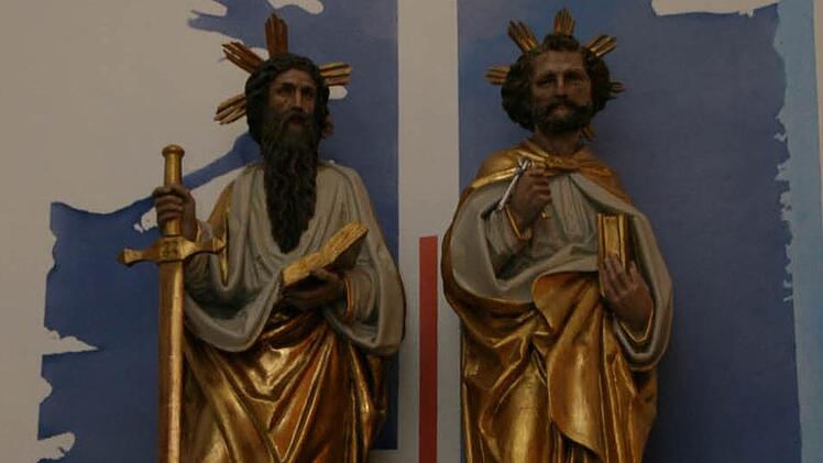 Restauriert und zurückgekehrt: Die Heiligen Peter und Paul. Foto: Matthias Beetz
