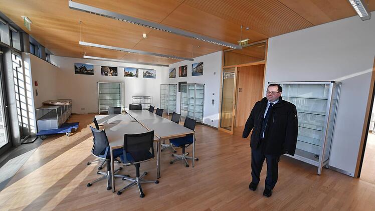Auch das ehemalige Bürgermeistervorzimmer wird jetzt wieder anders genutzt. Foto: Ronald Rinklef