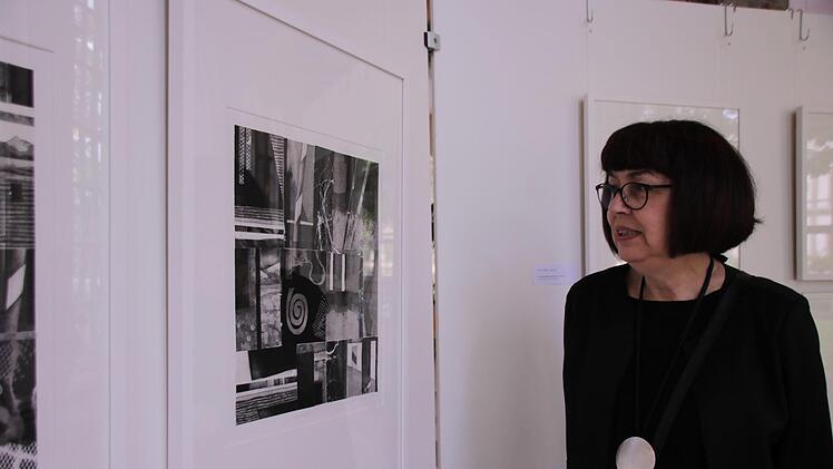 Silvia Pfister-Stanjek zeigt mehrere Radierungen.